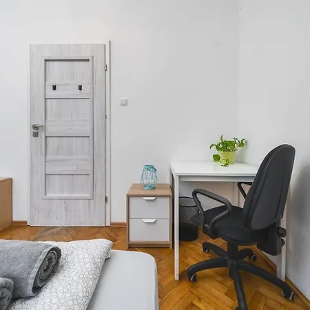 アパート Krasinskiego