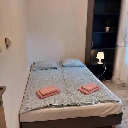 アパート Krasinskiego