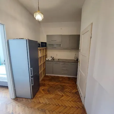 Krasinskiego アパート *