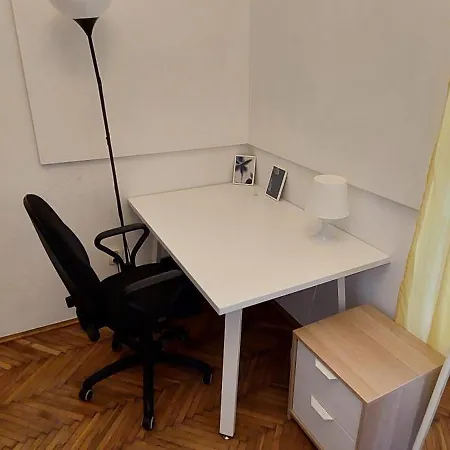 アパート Krasinskiego